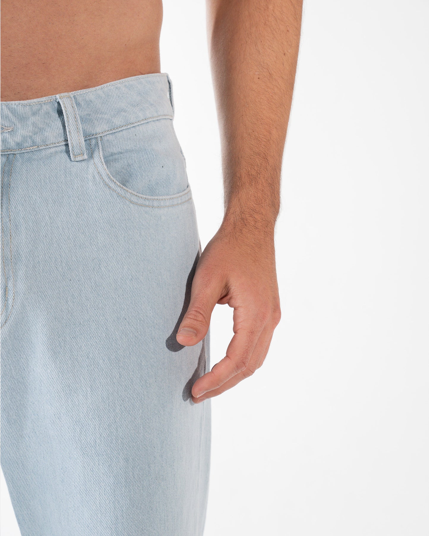 B01 ICED REGULAR JEAN