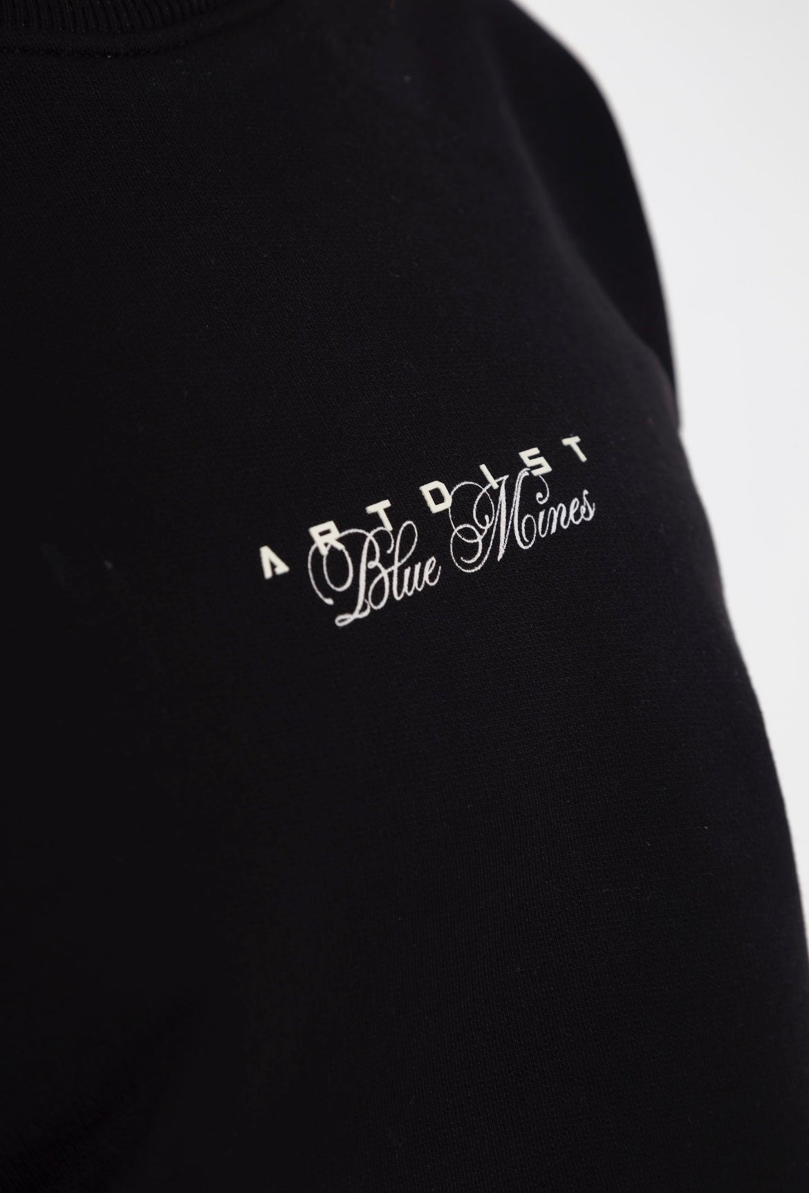ARTDIST - Blue Mines Black Crewneck Cropped