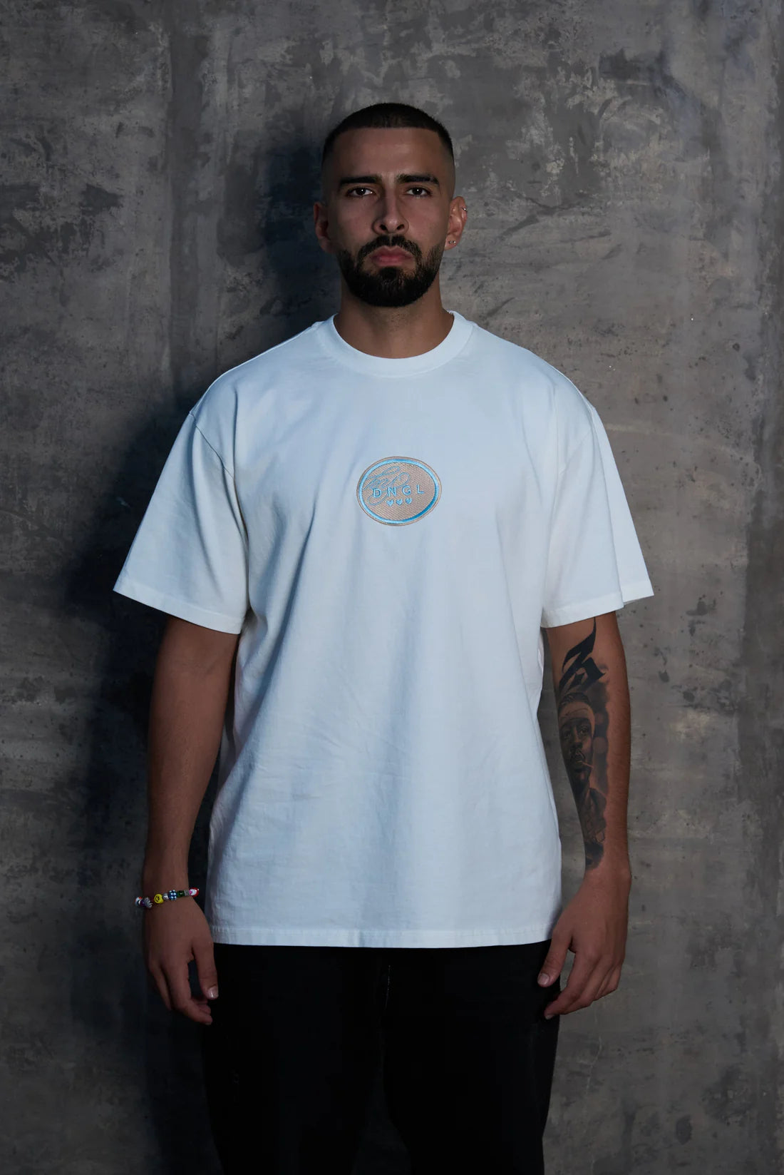 Camiseta Blanca - Bordado Baby Blue
